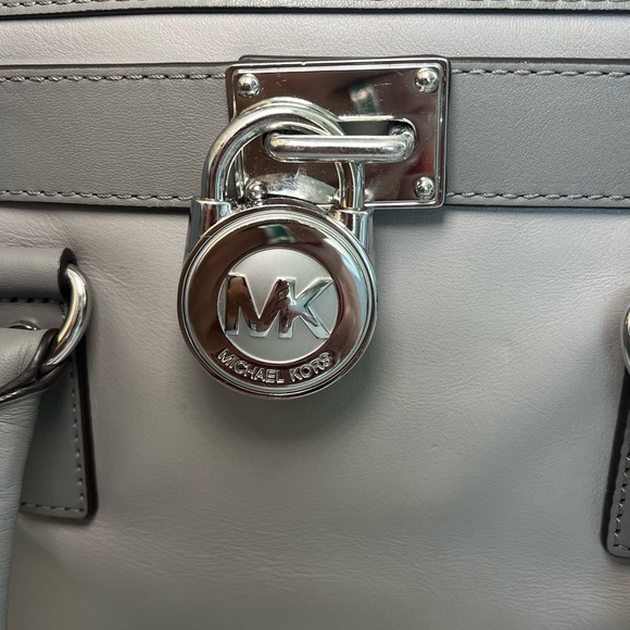 Michael Kors Hamilton - Picture 3 of 10